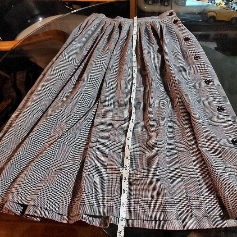 Vintage black, white, and red plaid midi skirt with side button detail - Picture 4 of 5